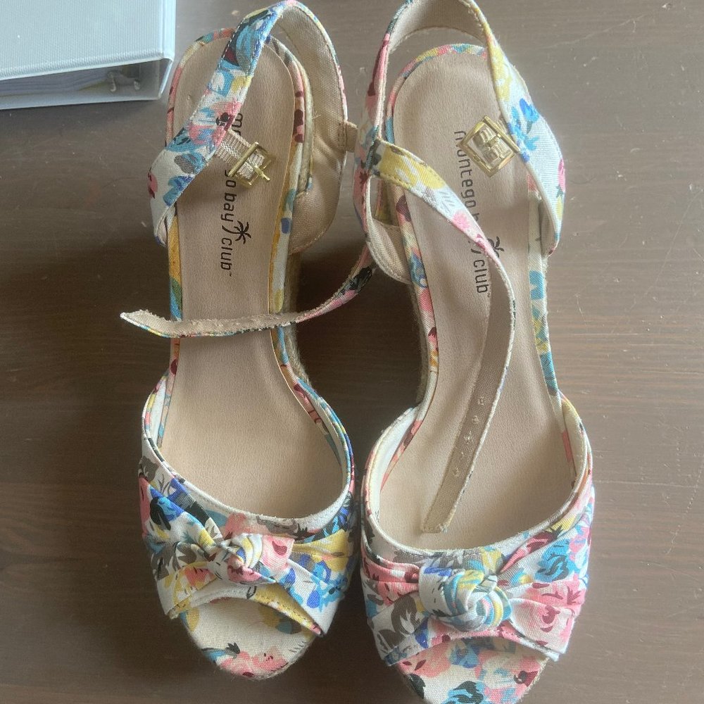 * Size 9 * Montego Bay Club Flora Espadrille Wedge